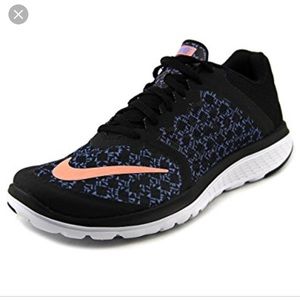 Nike FS Lite Run 3 Sneakers
